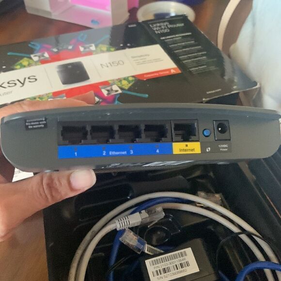 Host Pick 🥳Linksys wifi router N150 - Picture 10 of 13
